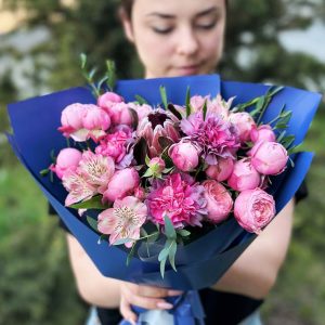 Bouquet featuring the 'Pink Dance of Astrantia' with delicate pink astrantia flowers.