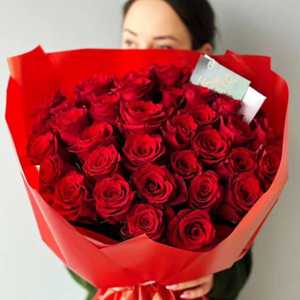 A breathtaking bouquet composed of 35 elegant roses, perfect for adding grace and harmony to any occasion.