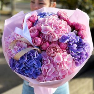 Image of the "Blossoming Silva Pink Elegance" bouquet, showcasing the natural grace of Silva Pink hydrangeas, perfect for elegant celebrations and expressions of gratitude.