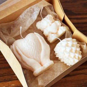 Valentine's Wax Beauty: A mesmerizing wax composition named 'Valentinova Krasa,' crafted to celebrate the enduring and timeless beauty of love. Perfect for expressing deep affection on any romantic occasion.