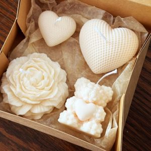 Valentine's Joyful Wax Ensemble: A delightful wax composition crafted to celebrate the exuberant and heartwarming joy that love brings. Perfect for expressing love on any festive occasion.