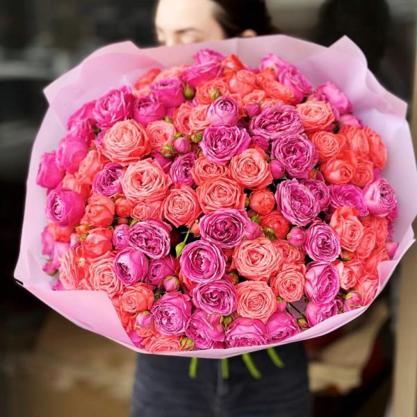 Splendid Spray Roses: A stunning arrangement showcasing the beauty of delicate spray roses.