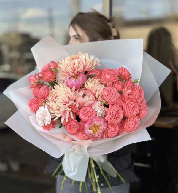 Elevate your expressions of love with 'Flowery Language of Love' bouquets - exquisite arrangements designed to convey heartfelt sentiments through the beauty of blooms. Explore our enchanting floral creations today!