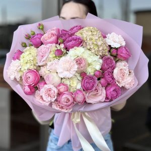 Let love bloom with 'Melody of Love' bouquets. Explore enchanting floral arrangements that sing with romance and passion. Perfect for expressing heartfelt emotions or celebrating special moments, our collection offers a symphony of colors and fragrances. Order now to create a harmonious melody of love for your loved ones.