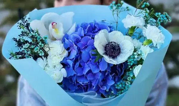 Essential Tips For Choosing The Right Flowers For A Boss - Florans