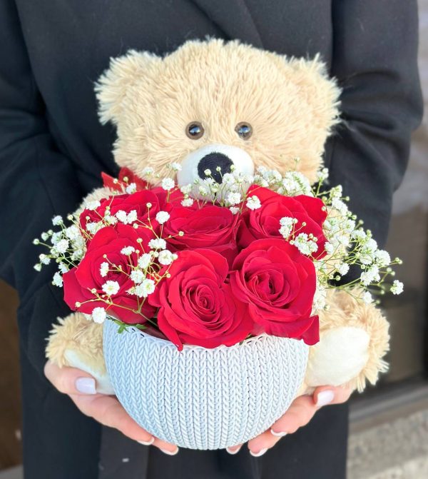 Red Romanse bouquet with elegant red roses, symbolizing love and passion, beautifully arranged for a romantic gesture.