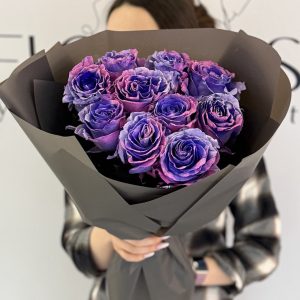 10 purple and blue roses bouquet, 'True Romance', romantic floral arrangement.