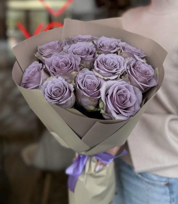 12 lavender roses bouquet, 'Forever's Yours', romantic floral arrangement.