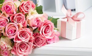 anniversary-flowers-and-gifts